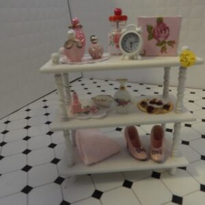 rekje met items gevuld