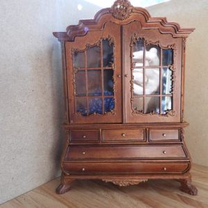 oud Hollandse kast noten