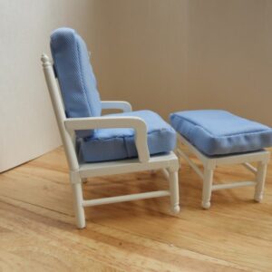 stoel +voetenbankje blauw