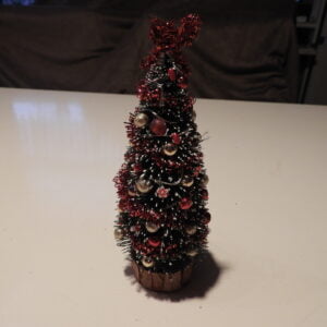 Kerstboom rood met goud - 17cm - met verlichting
